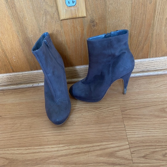 Gray booties - Picture 4 of 4